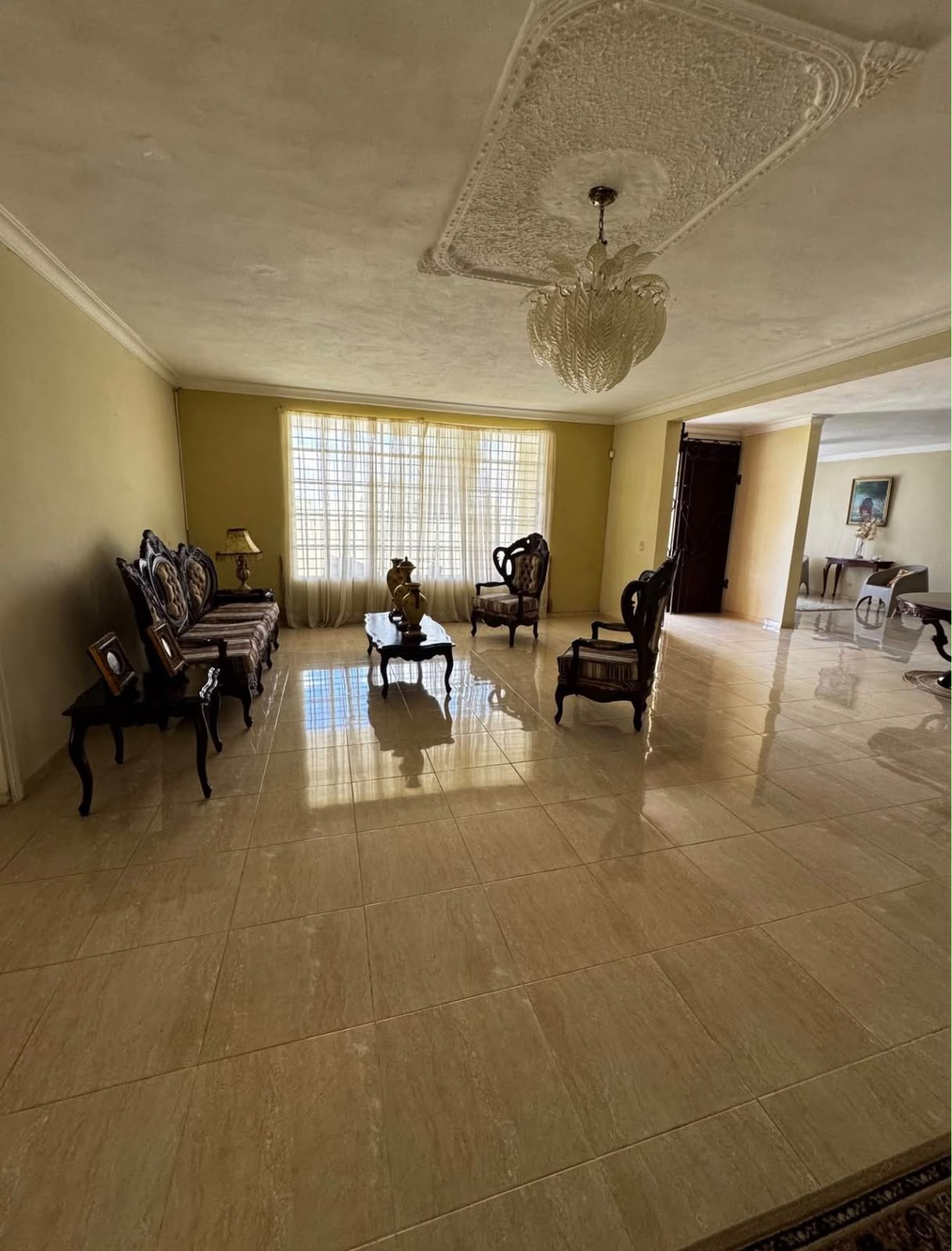 se vende preciosa casa ubicada en el residencial monte santa maria higuey - Foto 5